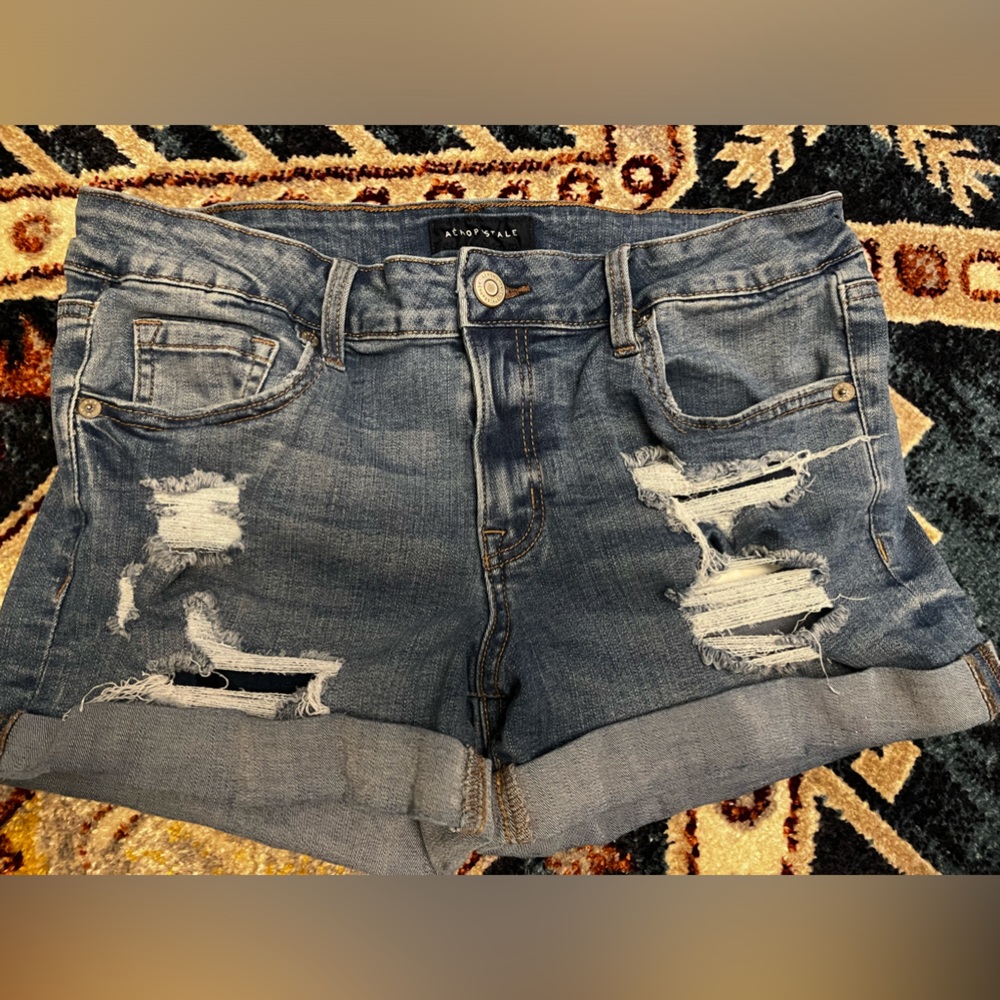 Aeropostale Seriously Stretchy Low-Rise Denim Midi Shorts - Picture 5 of 13